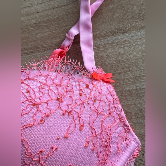 Victoria's Secret Pink and Red Lace Bra - Picture 2 of 8